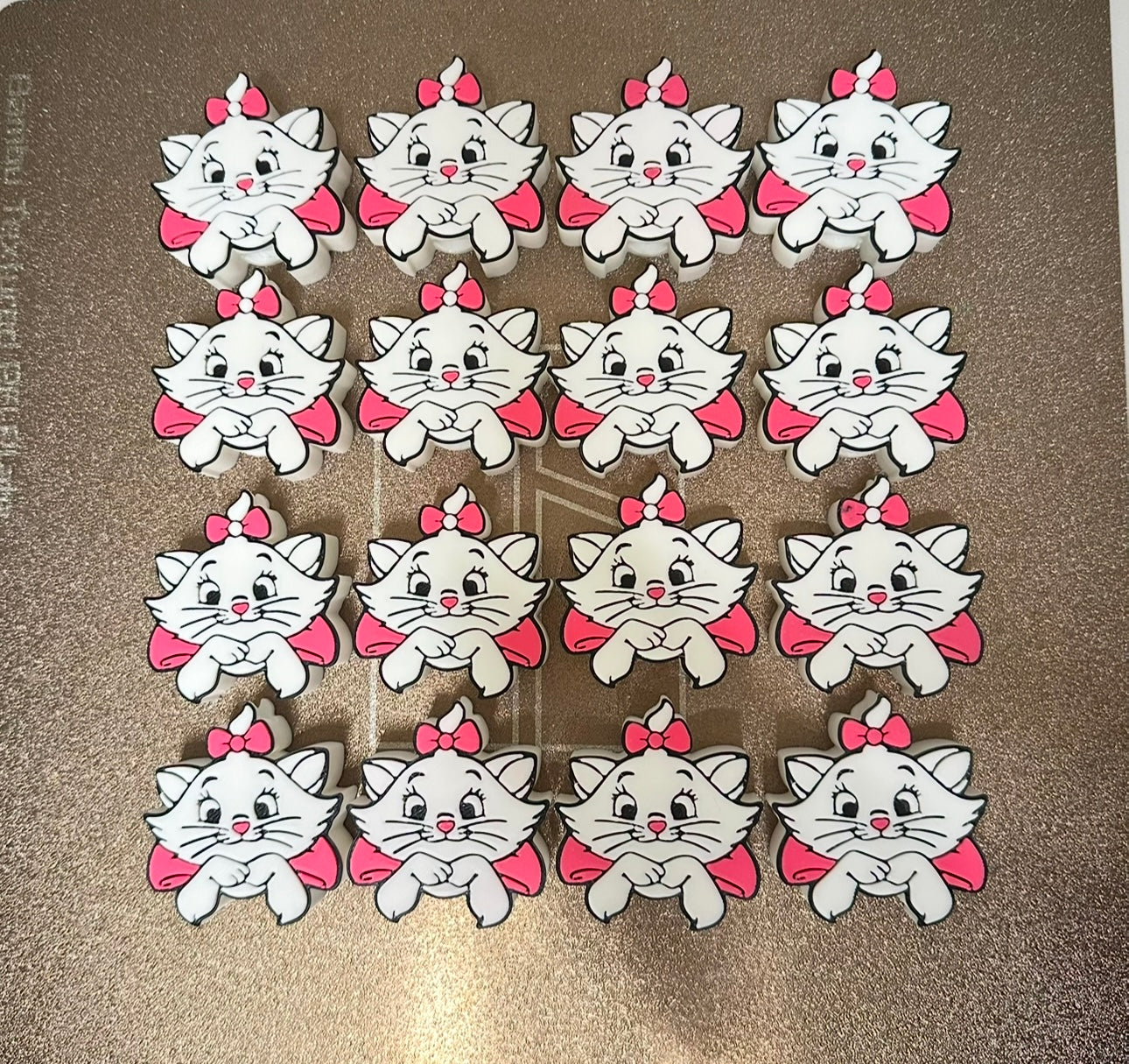 Marie Cat Straw Topper